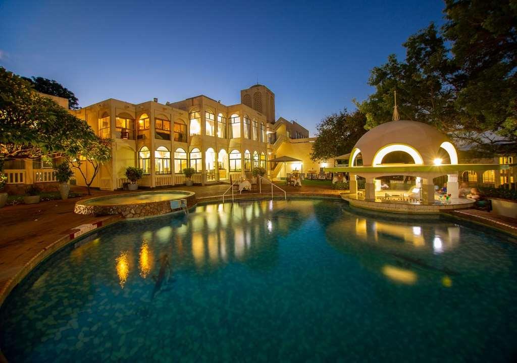Victoria Falls Rainbow Hotel מראה חיצוני תמונה