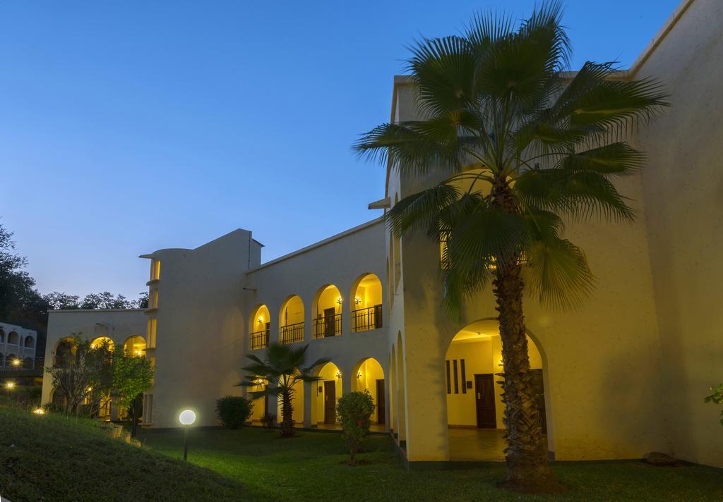 Victoria Falls Rainbow Hotel מראה חיצוני תמונה