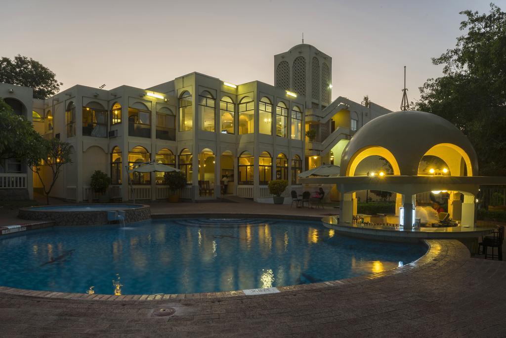 Victoria Falls Rainbow Hotel מראה חיצוני תמונה