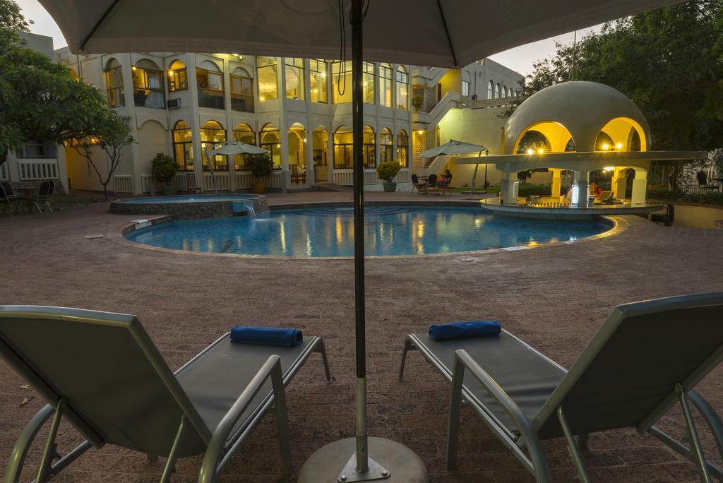 Victoria Falls Rainbow Hotel מראה חיצוני תמונה